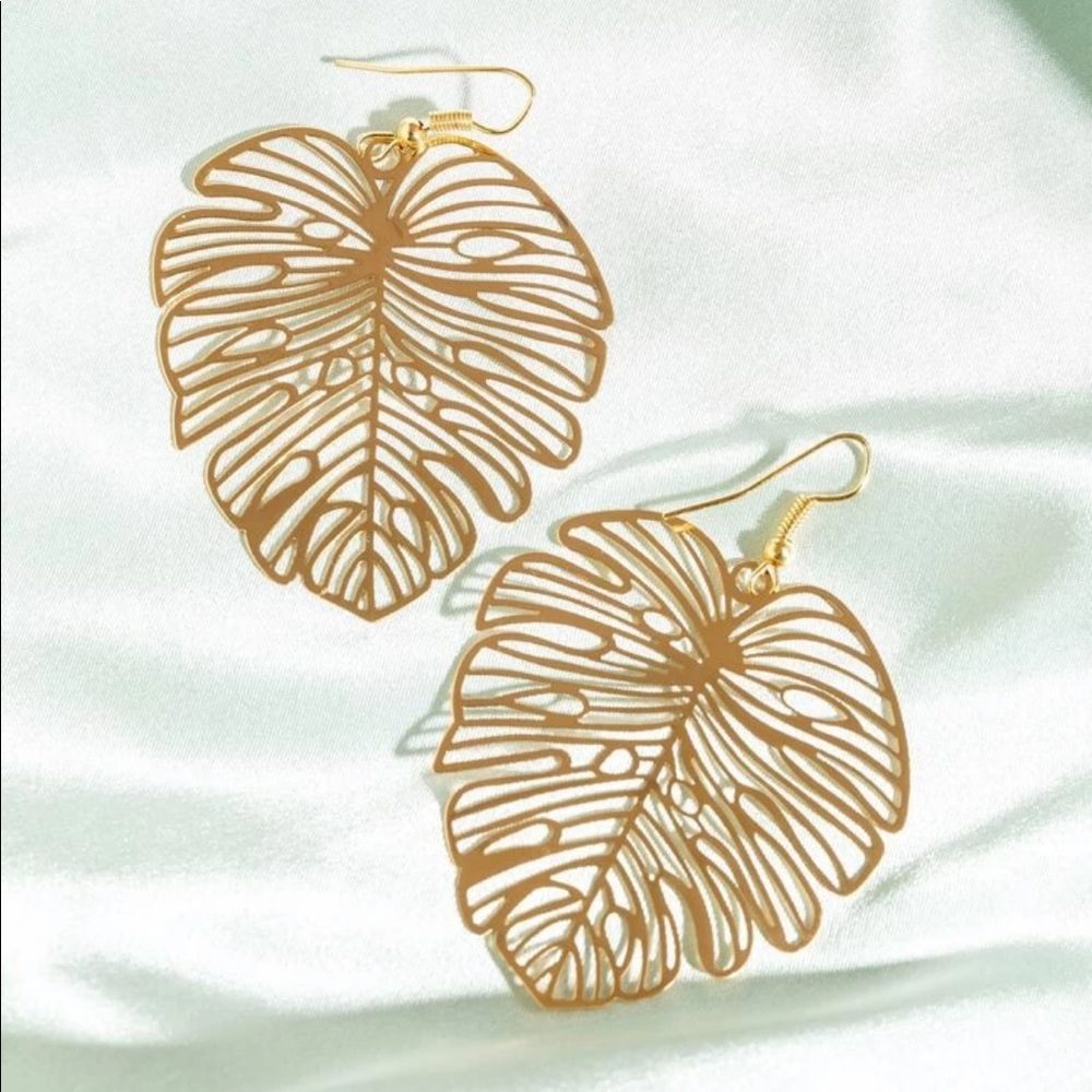 • Sienna • Leaf Drop Earrings - Picture 3 of 5
